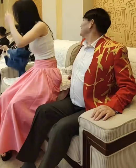 網紅大衣哥尷尬了,首次直播帶貨就翻車,一款高端化妝品賣出天價