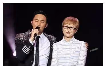 婆婆比兒媳婦還美！張智霖的混血母親顏值驚艷，曾是選美冠軍