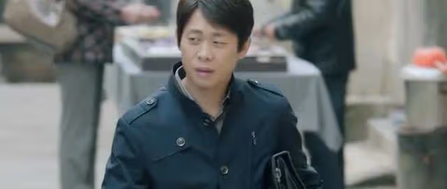 「影帝」張譯曾被人嘲笑丑，娶二婚電視主持，丁克14年無兒無女