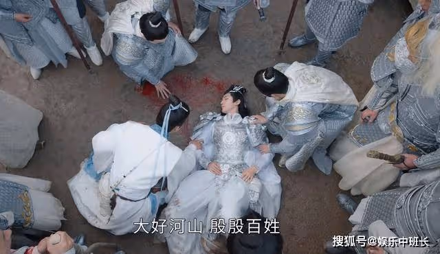 《長月燼明》蕭凜逝世後，用護心鱗換下的承諾，把葉夕霧害慘了