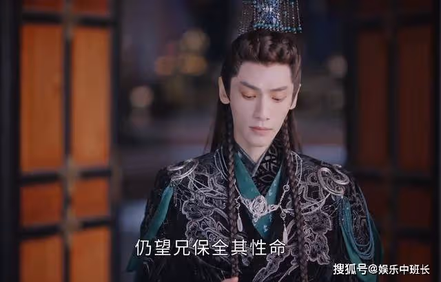 《長月燼明》蕭凜逝世後，用護心鱗換下的承諾，把葉夕霧害慘了