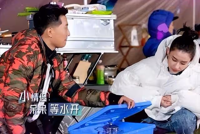 竇驍有多寵何超蓮?當紅男星遇上財閥千金,娛圈豪門寵文照進現實