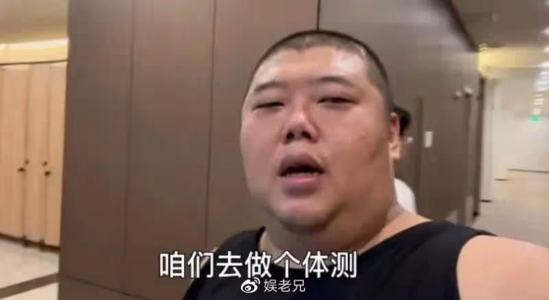 大胃王恩克面色鐵青,控制不住流口水,不聽勸阻繼續暴飲暴食!