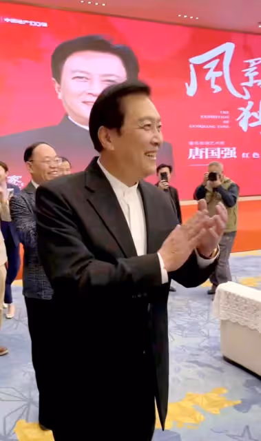 唐國強：回國之後罕見露面，辦書法展門票1299元，網友卻說太貴了