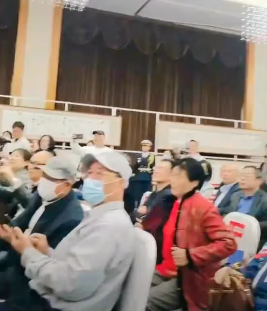 唐國強：回國之後罕見露面，辦書法展門票1299元，網友卻說太貴了