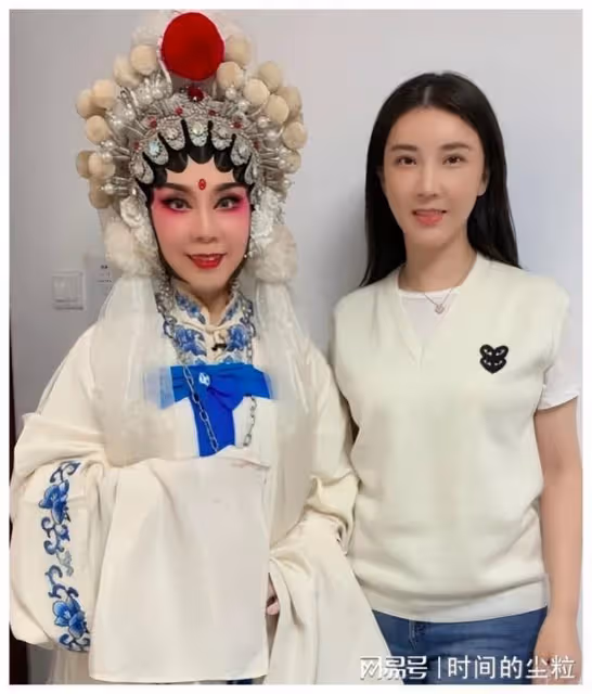 《外來媳婦本地郎》48歲湛江美女伍燕,身份不簡單,老公來頭不小