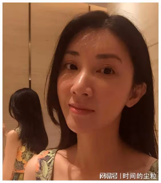 《外來媳婦本地郎》48歲湛江美女伍燕,身份不簡單,老公來頭不小