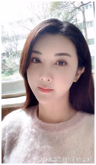 《外來媳婦本地郎》48歲湛江美女伍燕,身份不簡單,老公來頭不小