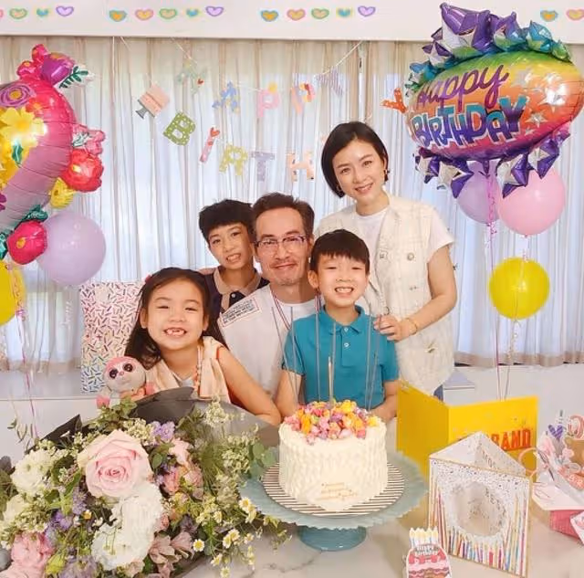 TVB吸金王由兩位視帝明爭暗鬥,均組夫妻檔出場,望提升熱度