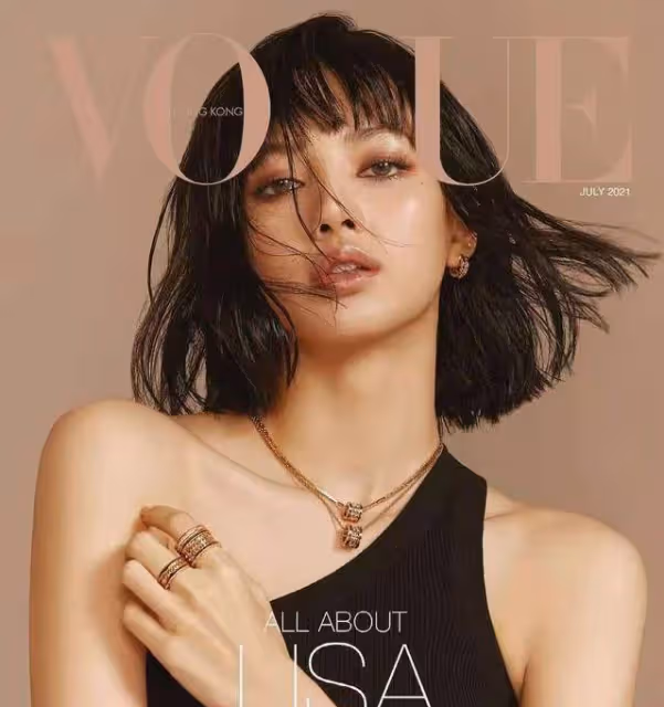 Lisa雜誌封面造型驚艷,短短兩月港泰日韓四版VOGUE封面悉數拿下
