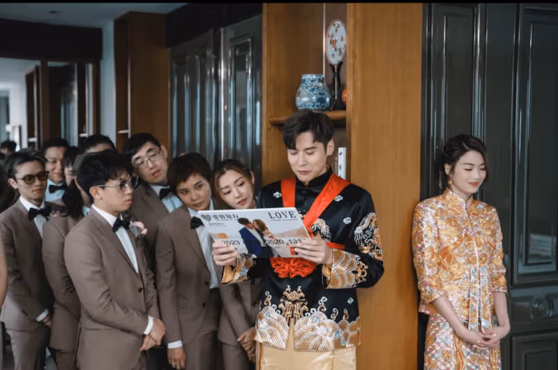 恭喜!TVB女星低胸婚紗出嫁!與英皇男星情深擁吻場面感人