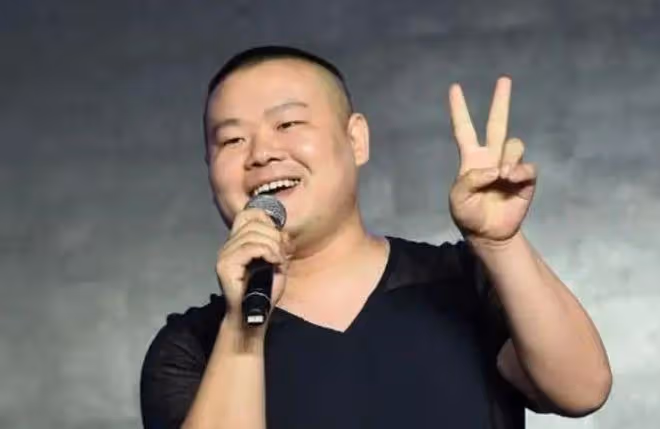 受私生子風波影響?38歲岳雲鵬頭髮花白,頭頂大片斑禿憔悴不少