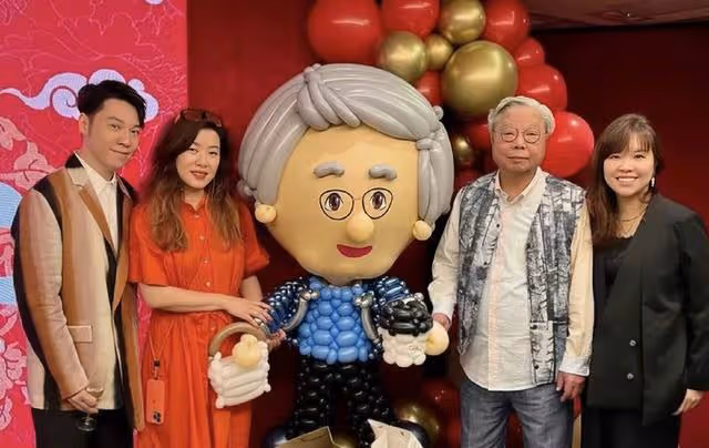 香港知名男星攜丈夫出席富商父親壽宴,資產幾十億,恐將無人繼承