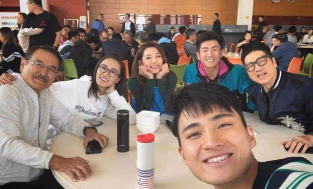 TVB花旦被傳買了10個單位被封樓後,離婚後與搭檔傳緋聞