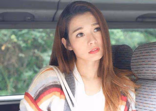 TVB花旦被傳買了10個單位被封樓後,離婚後與搭檔傳緋聞