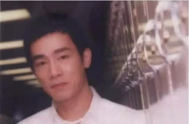 陳小春:用盡畢生找不回被4000元賣掉的親弟弟,身價上億又有何用,親情,永遠最重要