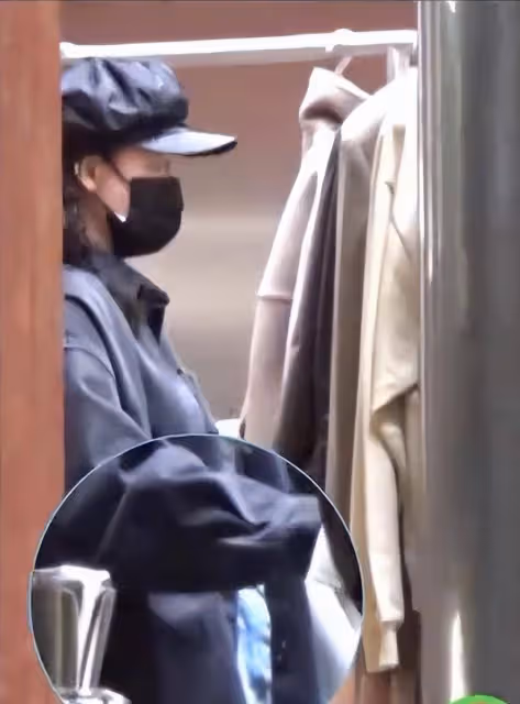 懷孕了？43歲陳喬恩與小9歲老公逛街被拍，女方腹部隆起像准媽媽
