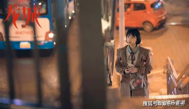 《龍城》西決撞死前夫陳宇呈，被抓入獄20年，出獄後迎娶帶娃的東霓