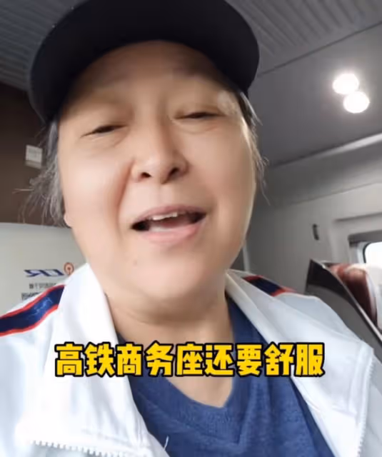 方芳大讚內地高鐵全方位超越台灣!商務座能變床,一等座也很舒適