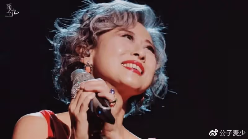 劉曉慶趙雅芝生圖流出,這一次,「不老女神」們的濾鏡碎了一地