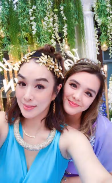 鍾麗緹大女兒超大尺度照片曝光,不穿衣服在森林奔跑,自稱環保