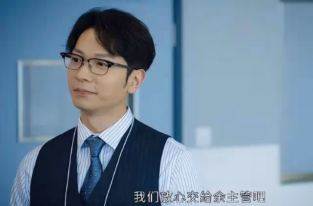 疑充大頭遭拆穿!TVB帥氣男星拍片分享大宅內景,被指非自己房子