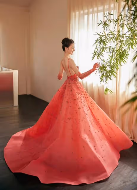 費加羅紅毯女明星造型：江疏影黃聖依撞髮型，袁姍姍臉僵金晨優雅