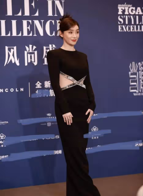 費加羅紅毯女明星造型：江疏影黃聖依撞髮型，袁姍姍臉僵金晨優雅