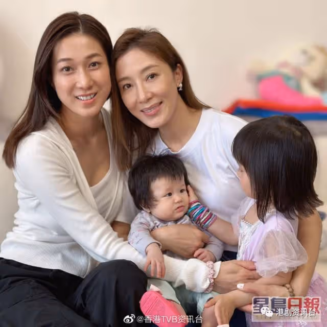 鍾嘉欣一拖三去迪士尼態度親民！大女五官精緻甩爸爸強大基因
