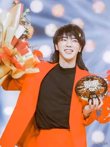 表面是藝人,實際是富二代的5位明星,混不下去就得繼承家產