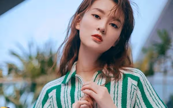 表面是藝人，實際是富二代的5位明星，混不下去就得繼承家產