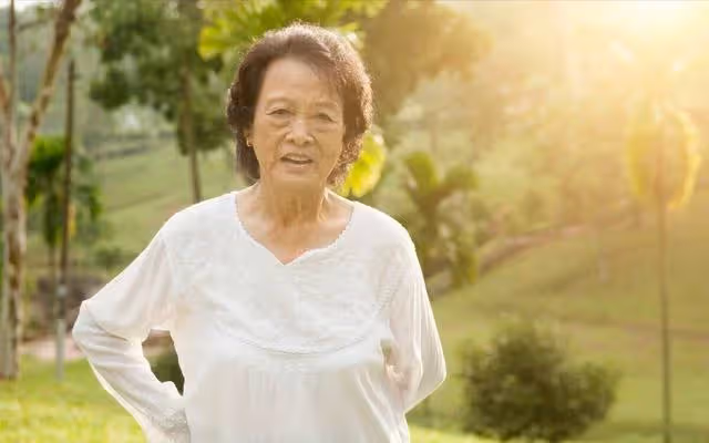 弟媳再婚拋棄兒子,我把侄子供到博士,如今弟媳找上門:這是我兒!