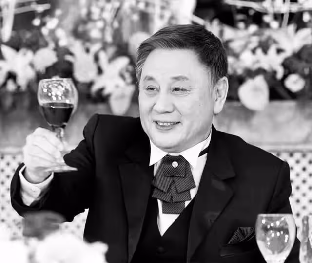 突傳死訊！香港知名影星因病離世，生前愛吃甜食一度胖到240斤