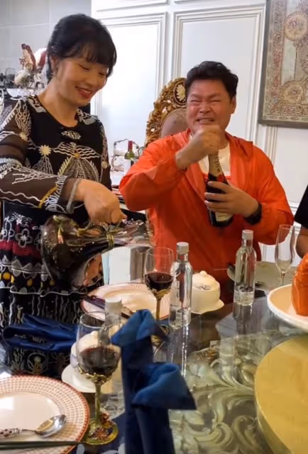 知名港星現身豪宅吃大餐!62歲發福變化大,定居內地花200萬開店