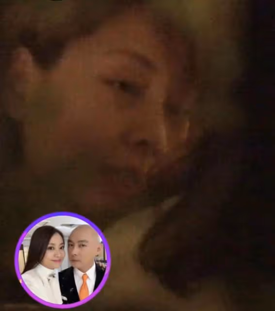 張衛健陪老婆應酬路邊苦等,張茜醉酒手舞足蹈,無子定居北京豪宅