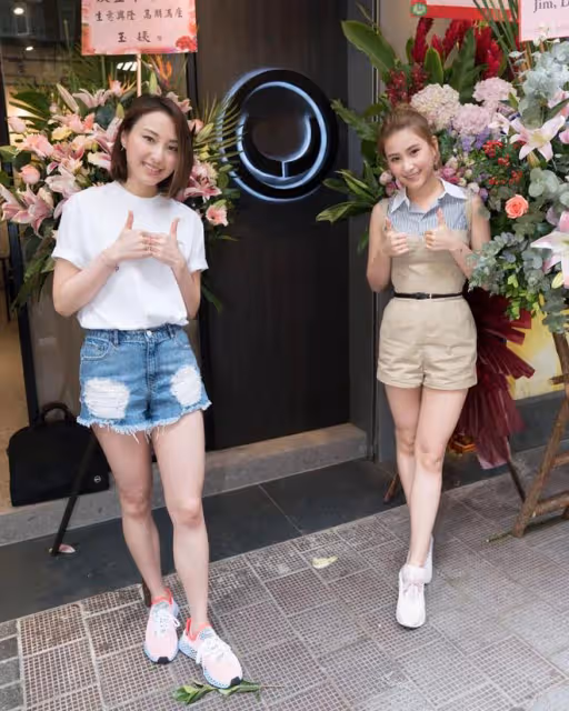 何超雲與未婚夫感情發展快速,兩人國外秀恩愛頻繁放閃