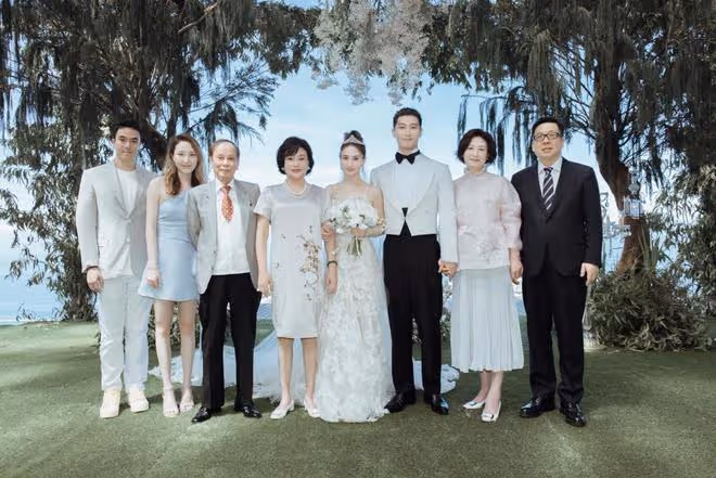 何超雲與未婚夫感情發展快速,兩人國外秀恩愛頻繁放閃