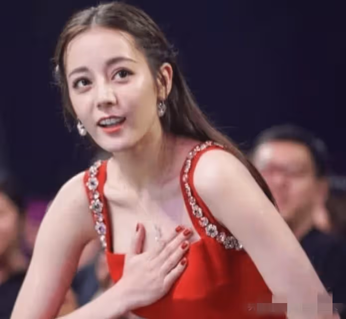 這一夜，我終於發現了娜扎和熱巴最大的區別