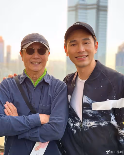 73歲知名港星近況曝光！疑復出參演音樂劇，三年前被傳中風