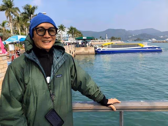73歲知名港星近況曝光!疑復出參演音樂劇,三年前被傳中風