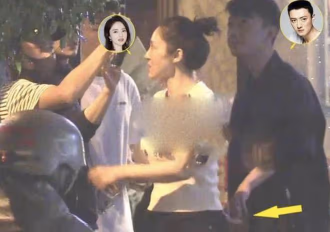新戀情?董璇和男友人聚餐結束牽手走出,神情嬌羞擁抱不舍告別