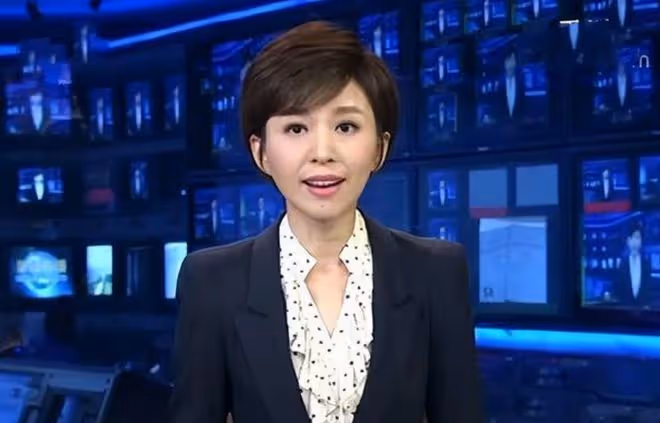 曝新聞聯播主持歐陽夏丹離職,旅遊現身簡陋麵館,採訪老闆遭無視