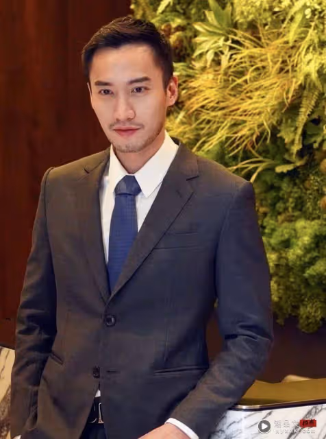 「醫界王陽明」辣妻正面曝光！網驚艷「美到發亮」摟S水蛇腰嬌羞放閃