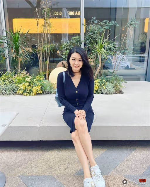 美女主播包緊緊　私照穿搭貼身上衣「傲人弧線」炸整圈！辣翻粉看傻眼