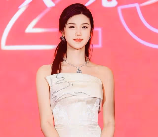 TVB知名女星容貌大變陷整容疑雲，入行4年上位快，傳有富爸爸撐腰