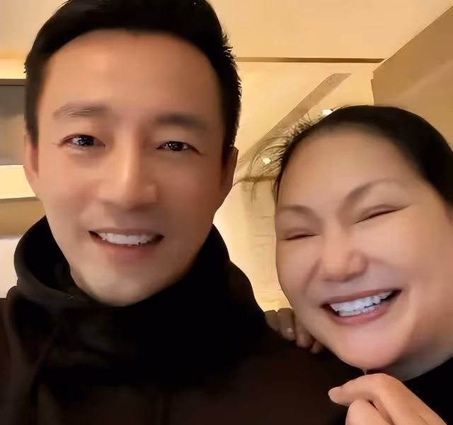 汪小菲自曝因離婚不敢和大S打招呼,S媽一句話引全場鬨笑