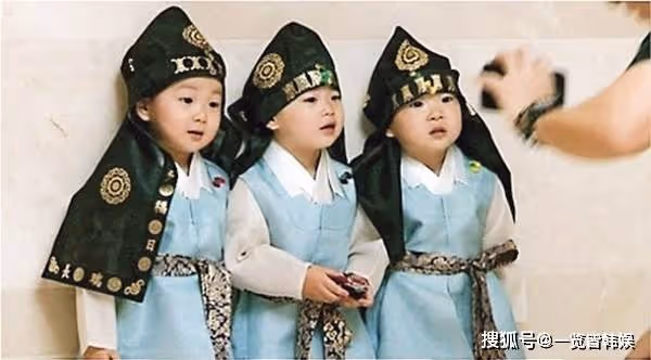 宋一國7年再出演超回 想和妻子追四胎女兒 被三胞胎氣到長白髮？