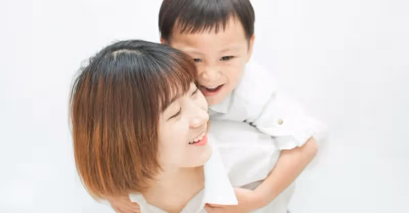我摔傷腿，兒媳接我去城裡養病，飯桌上孫子童言無忌，我選擇回村
