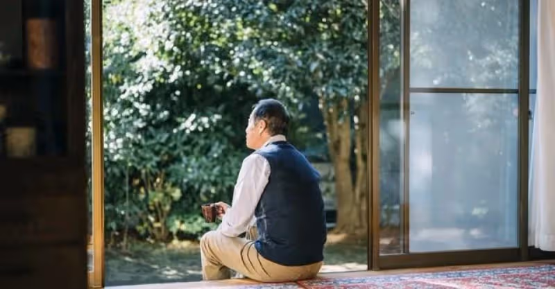 退休金7000給兒子，存款50萬給兒子，房也給兒子，現在卻無路可走