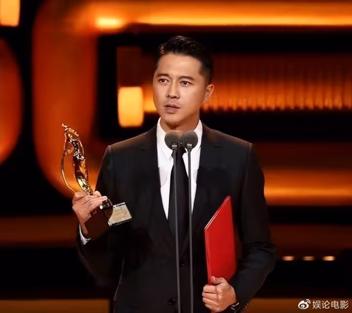 王雷疑被指戲霸，搶黃軒的戲，陳寶國曾內涵自己被王雷帶著演戲？
